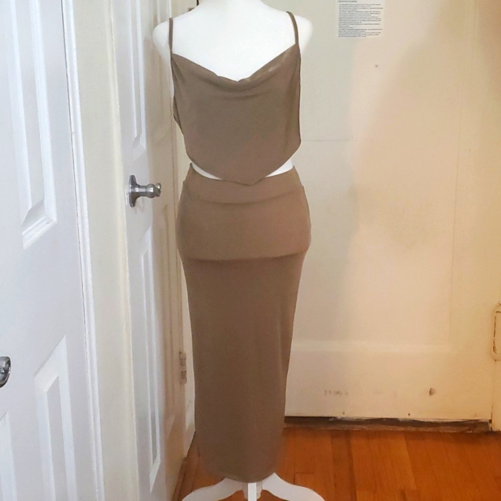 The Now top and skirt set